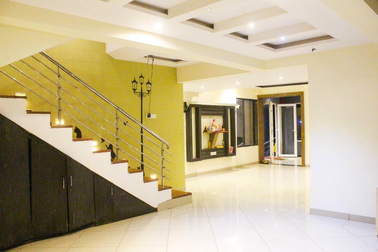 Golden Valley Resort มหาบาเลชวาร์ ภายนอก รูปภาพ